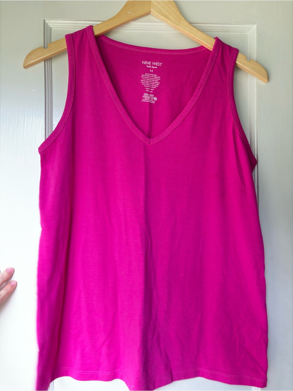 Nine West Bright Fuchsia V-Neck Sleeveless Tank